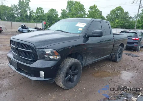 2018 Ram 1500 Express 4X4 6'4 Box z USA, uszkodzony, nr VIN 1C6RR7FT7JS204914
